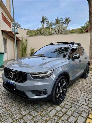 VOLVO XC40 1.5 T5 RECHARGE R-DESIGN GEARTRONIC VOLVO XC40 1.5 T5 RECHARGE R-DESIGN GEARTRONIC